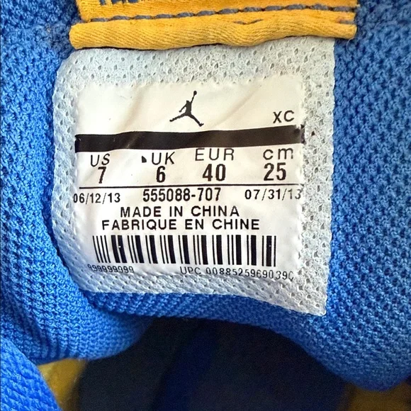 Nike Air Jordan 1 Retro OG Laney - Picture 3 of 12
